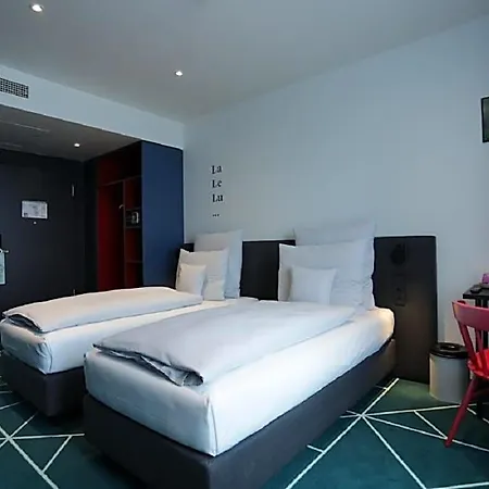 Sander Hotel